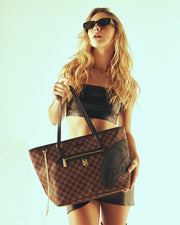 HENNY LOCK SHARKS IN PARIS TOTE